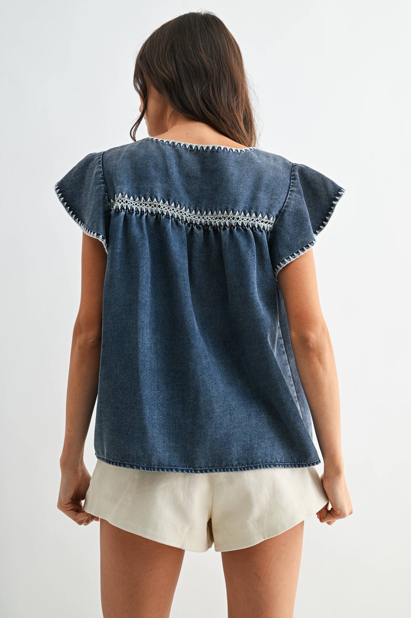 CJT26782 Denim Flutter Sleeve Top with Embroidered Trim: MEDIUM DENIM / S-M-L (3-2-1) - Pink Peonies