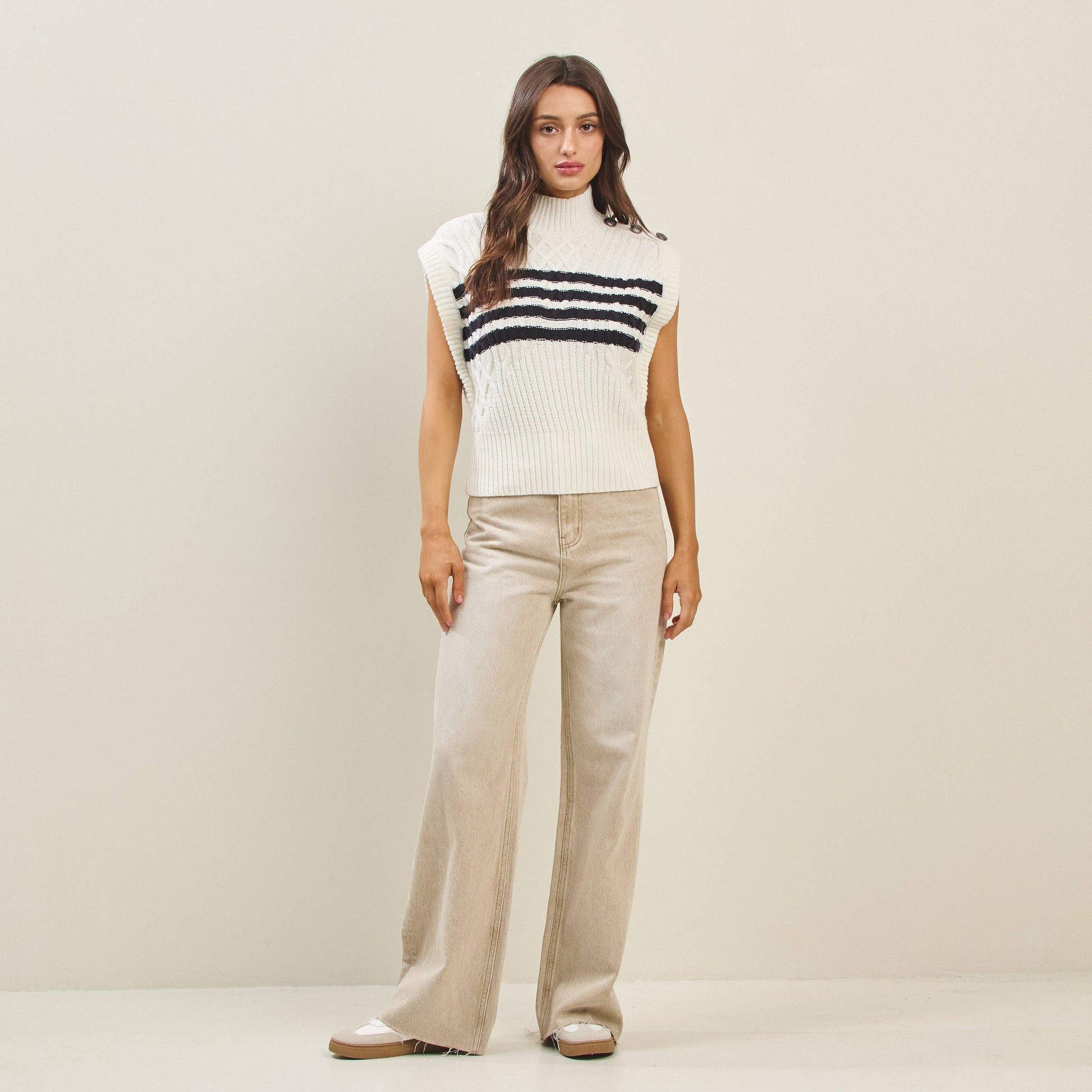 Striped button sweater vest: IVORY/NAVY / L - Pink Peonies