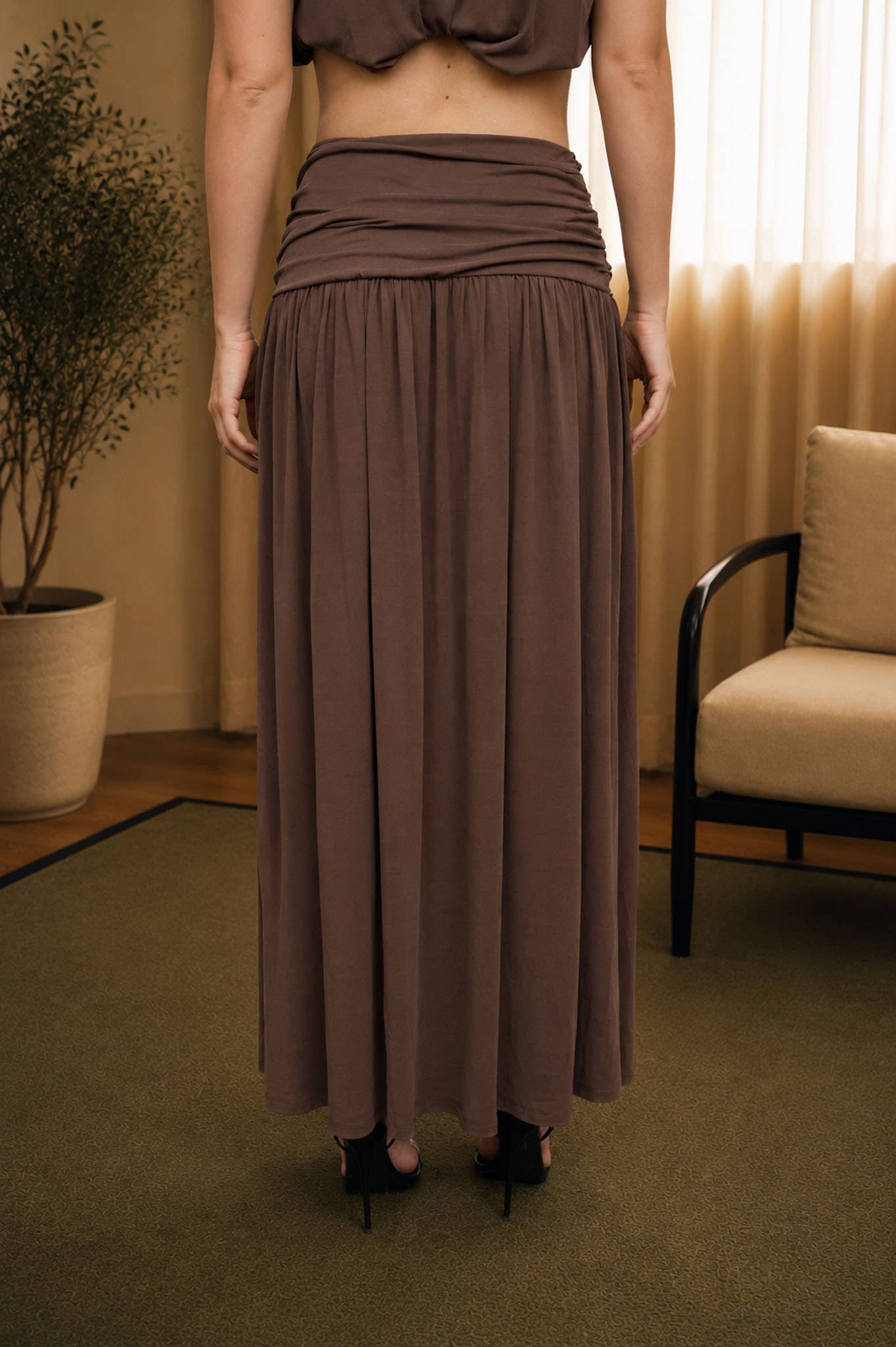 WIDE GATHERED WAISTBAND KNIT MAXI SKIRT: BROWN - Pink Peonies