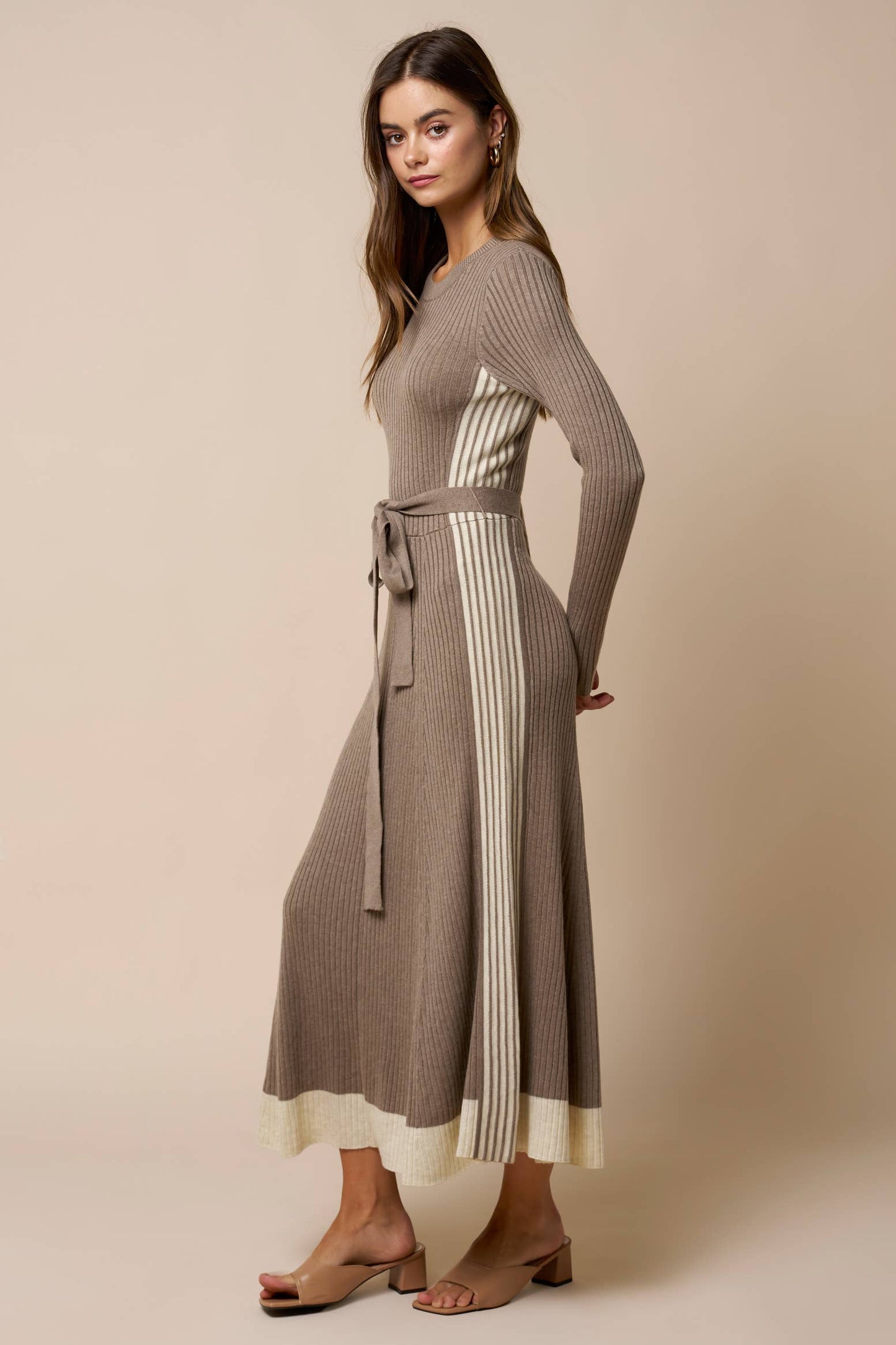 Color Block Belted Long Sleeve Knit Maxi Dress: HT BROWN-CREAM / L - Pink Peonies