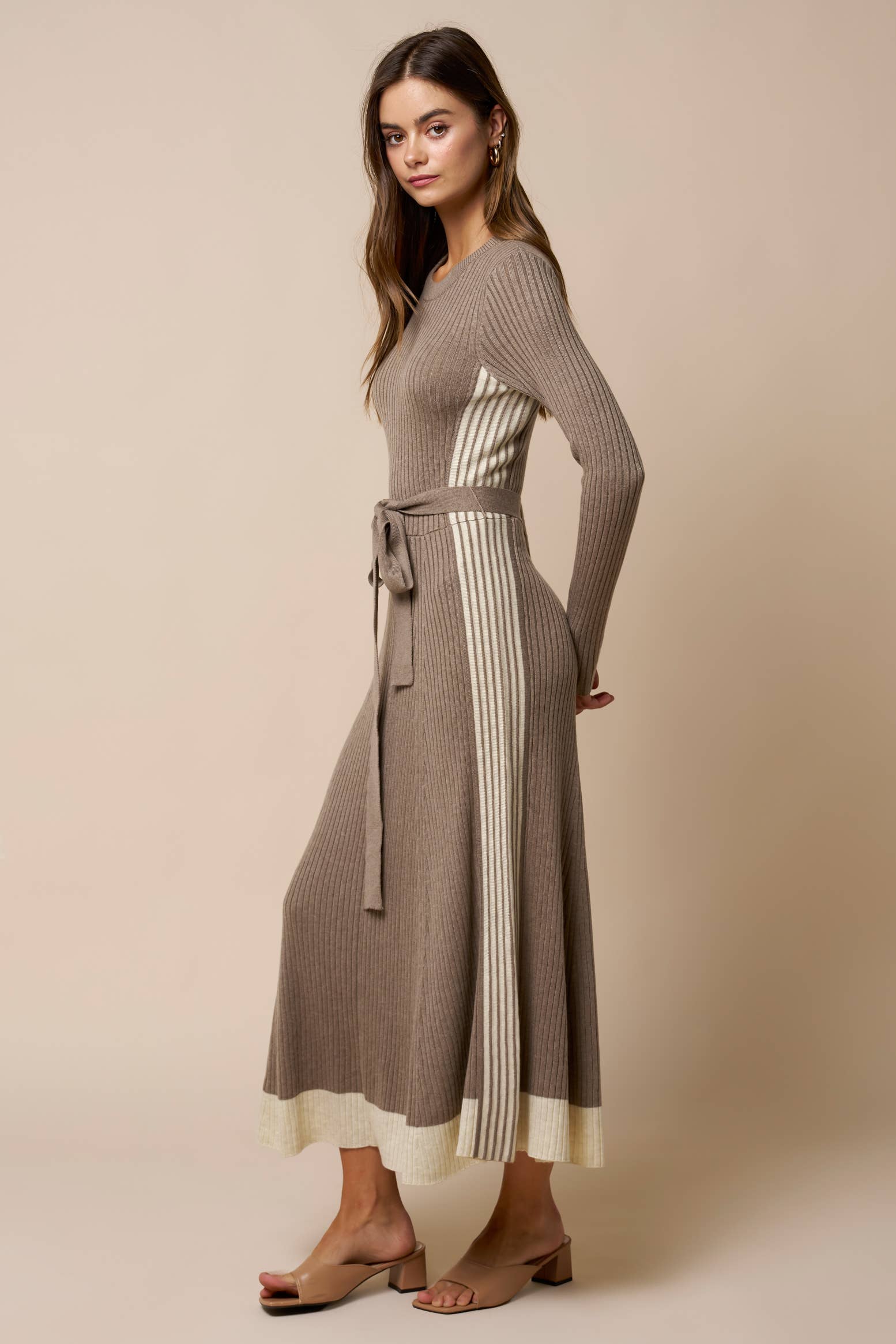 Color Block Belted Long Sleeve Knit Maxi Dress: HT BROWN-CREAM / L - Pink Peonies