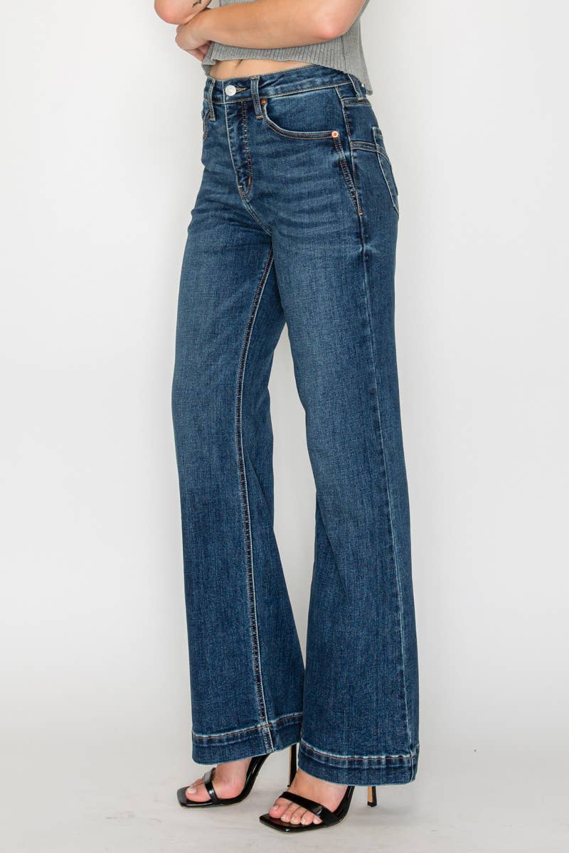 Tummy Control High Rise Relaxed Holly Flare Jeans : 9 (28) - Pink Peonies