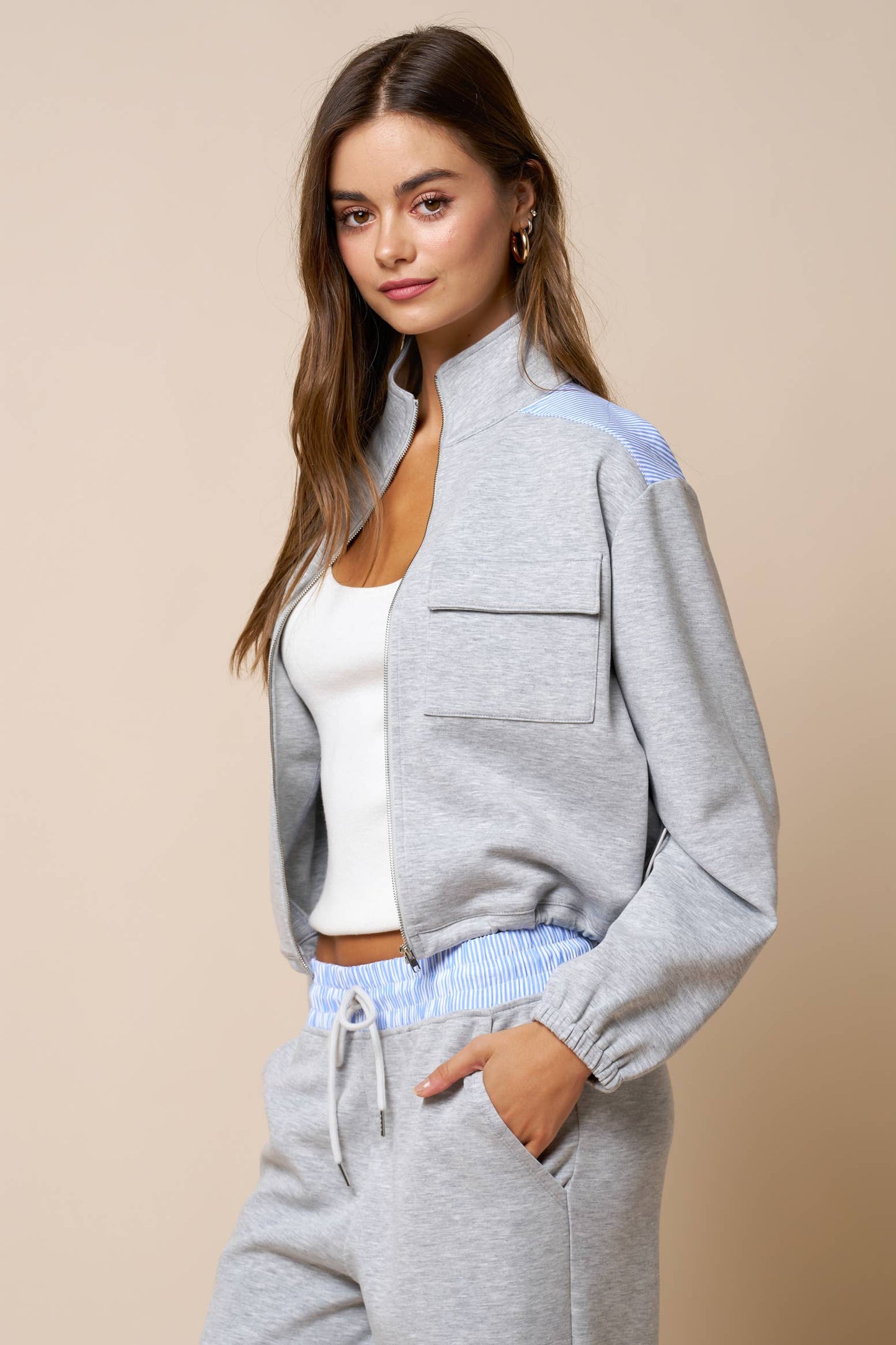 Color Block Zip Up Mock Neck Sweatshirt