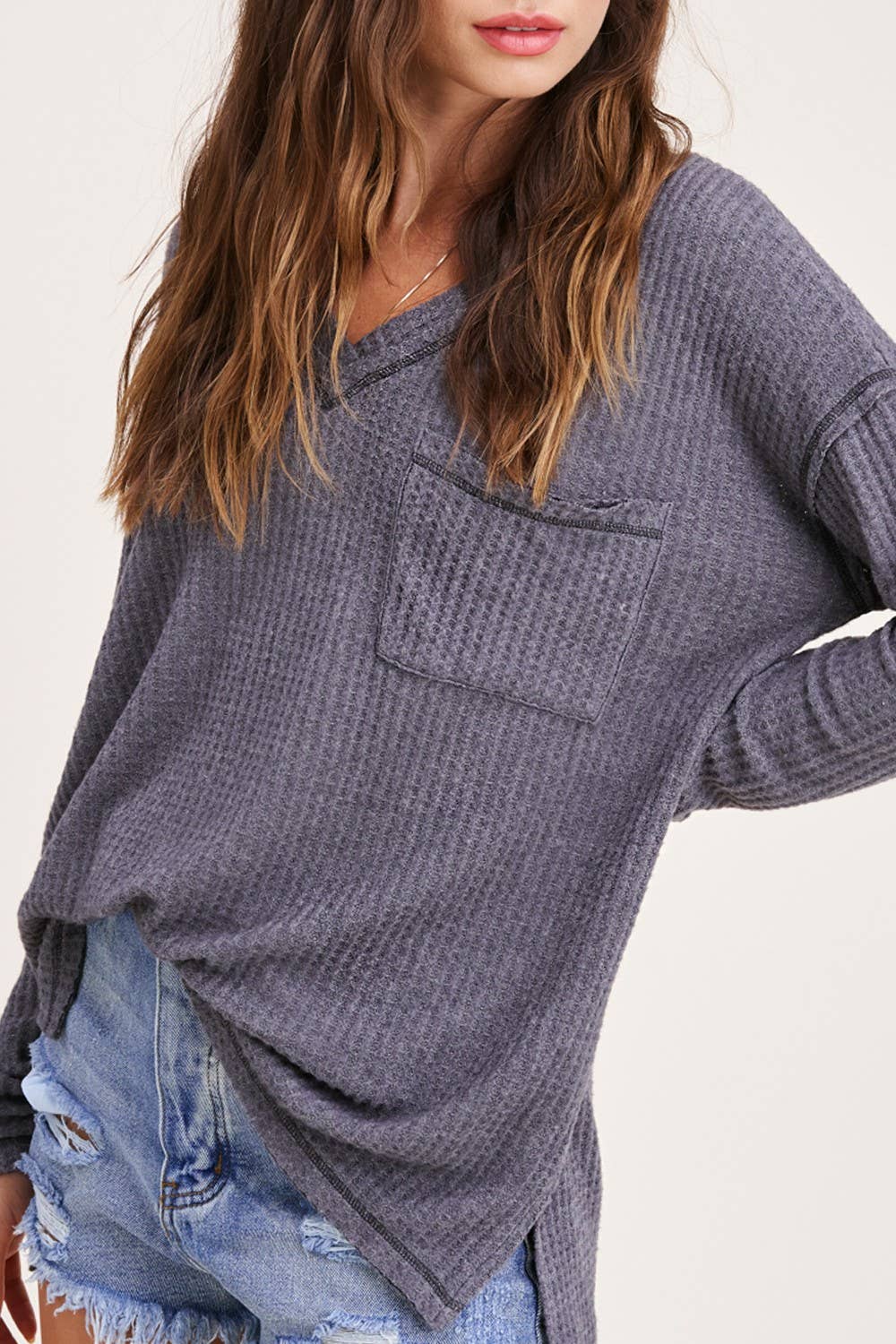 JAT7555-Stretchy Brushed Waffle V-neck Long Sleeve Top: Carbon / L - Pink Peonies