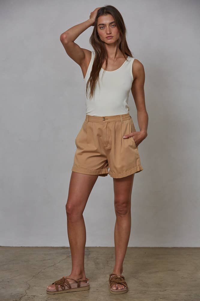 L5597 | Cotton Pleated Front Relax Fit Wide Leg Shorts: Khaki / L - Pink Peonies