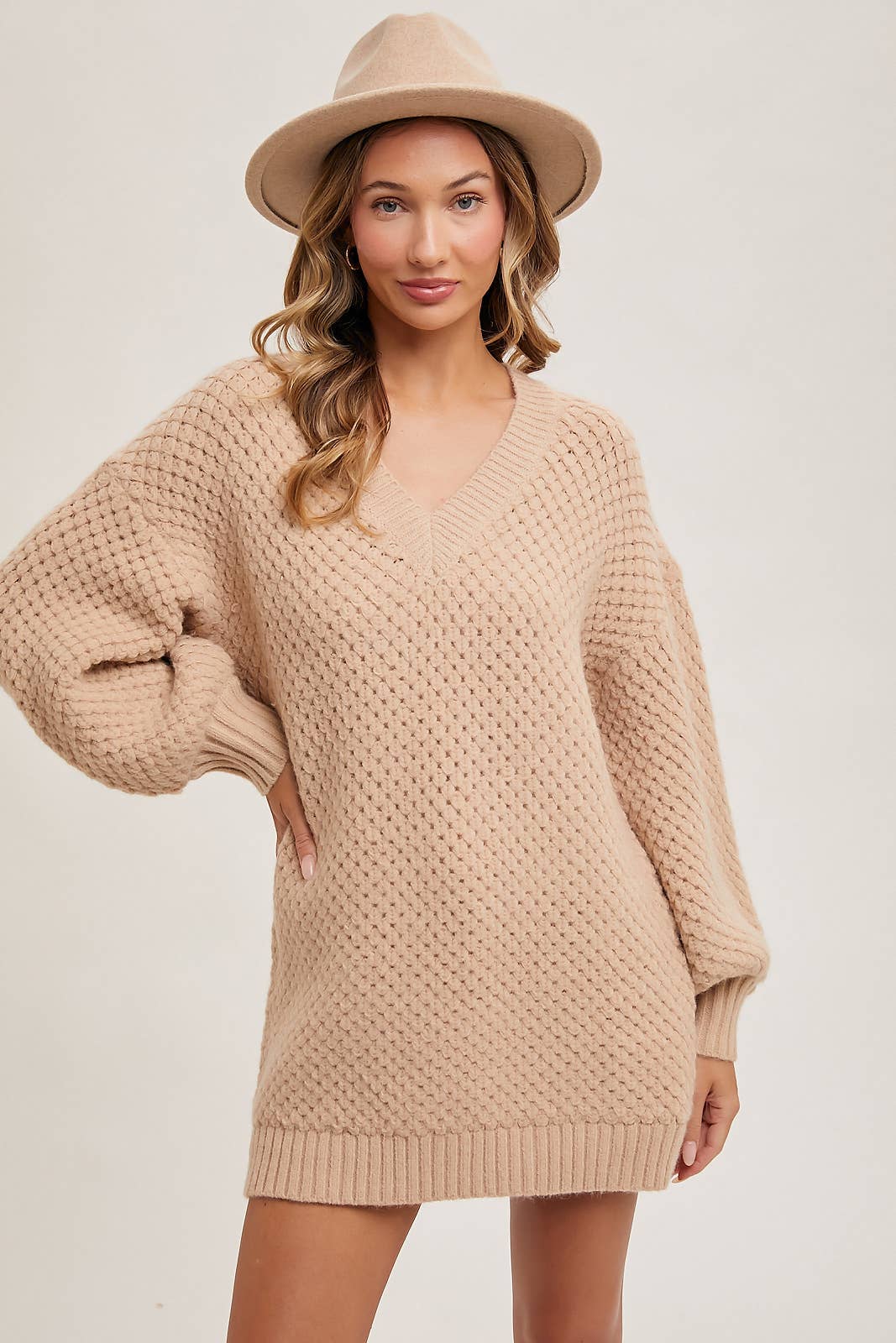 V-NECK BUBBLE SLEEVED KNIT SWEATER TUNIC: CREAM / M/L - Pink Peonies