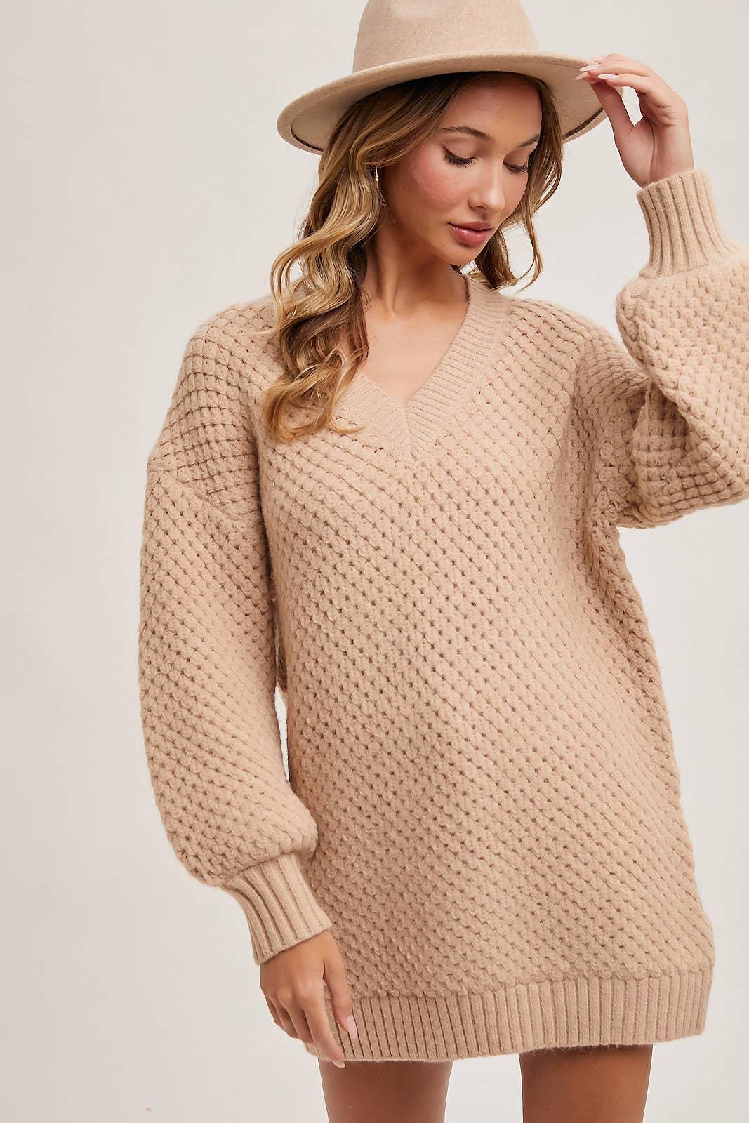 V-NECK BUBBLE SLEEVED KNIT SWEATER TUNIC: CREAM / M/L - Pink Peonies