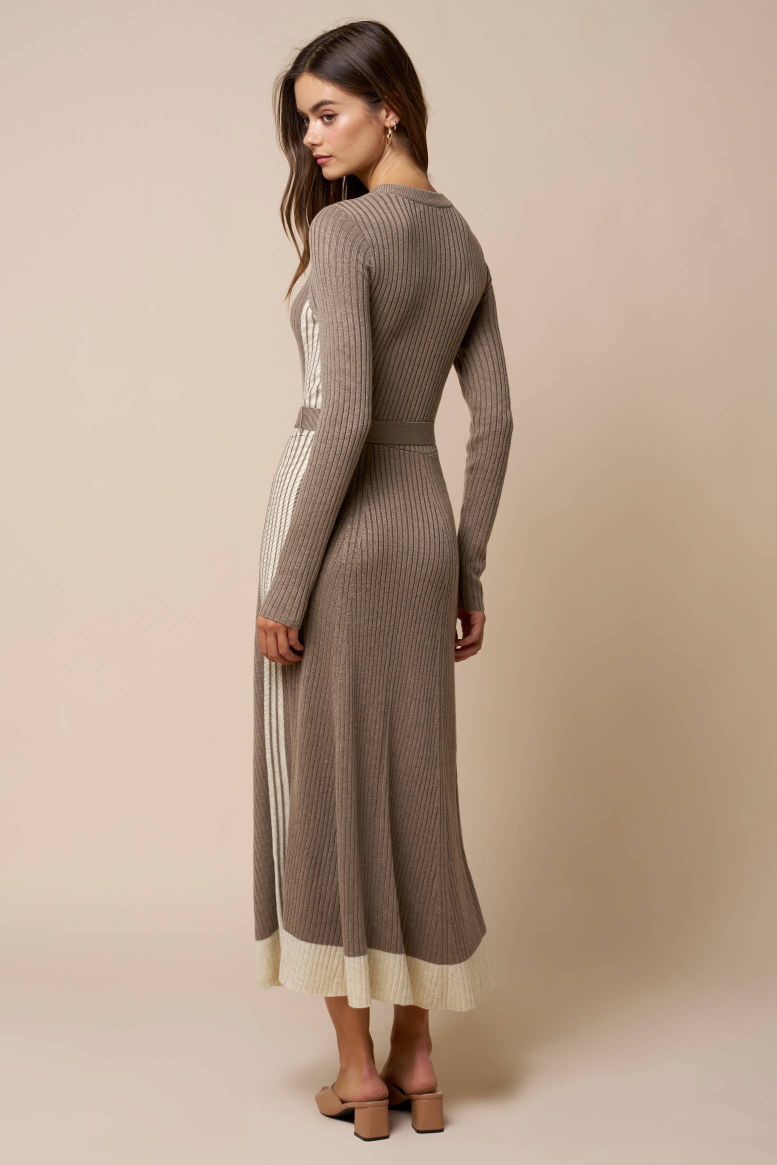 Color Block Belted Long Sleeve Knit Maxi Dress: HT BROWN-CREAM / L - Pink Peonies