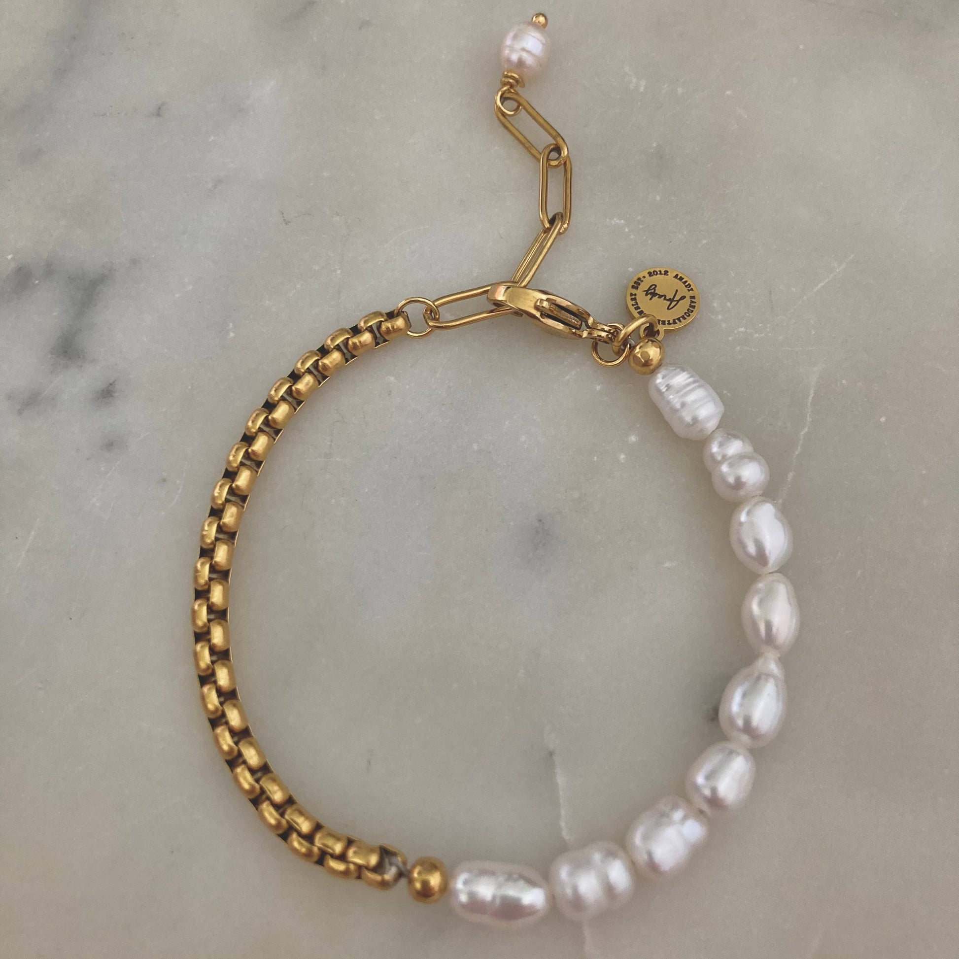 Pearls Bracelet Gold plated box chain adjustable - Pink Peonies