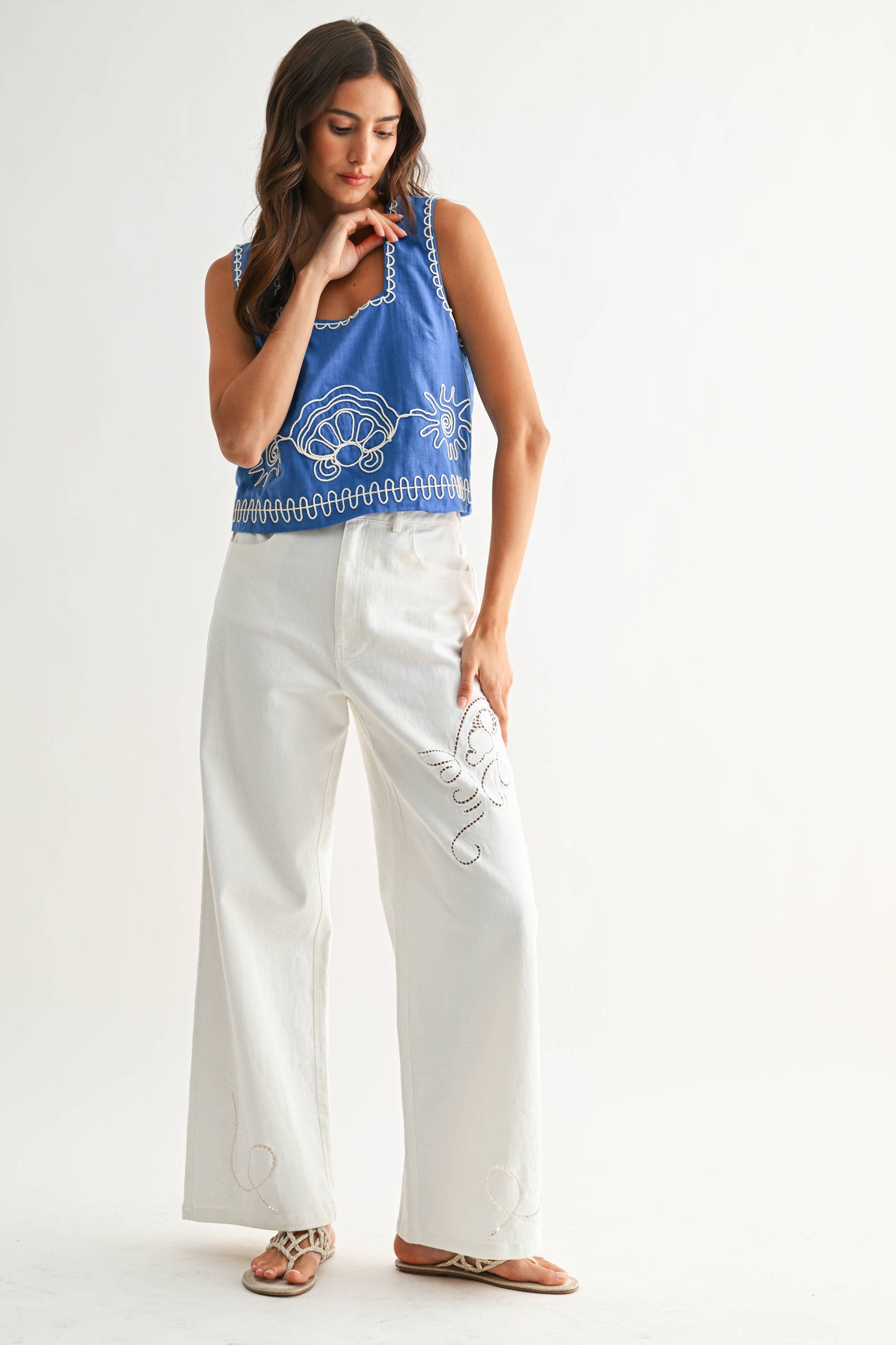 CJT26824 Embroidered Sleeveless Top for Summer Wardrobes: BLUE / S-M-L (3-2-1) - Pink Peonies