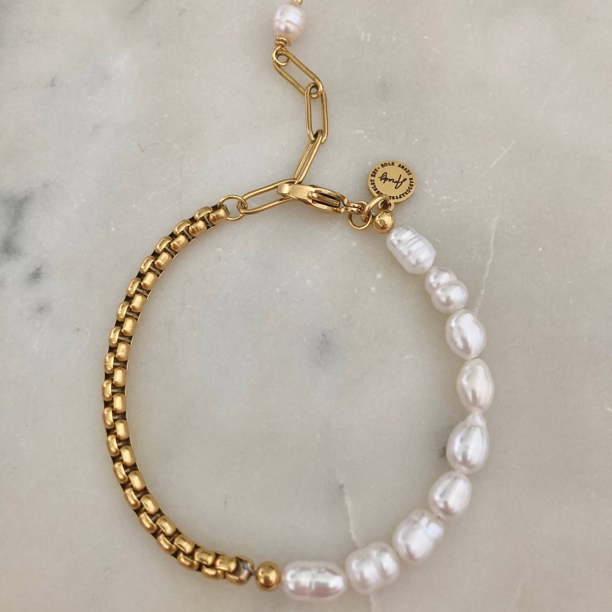 Pearls Bracelet Gold plated box chain adjustable - Pink Peonies